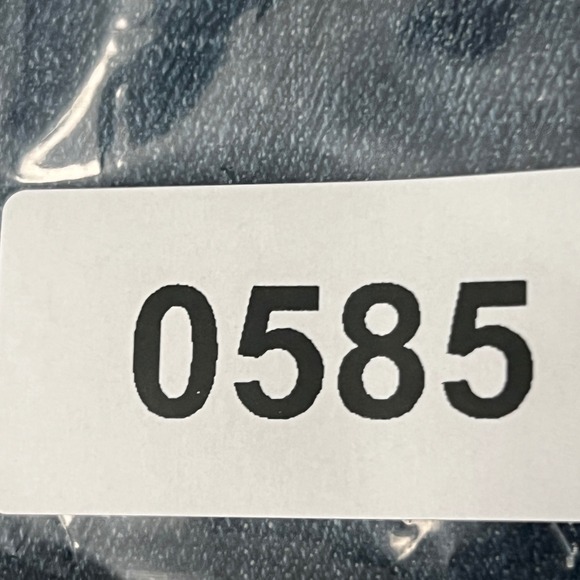 The New York Capri Jeans Womens Size 5 6 Stretch Distressed Embellished Pockets - Picture 13 of 13